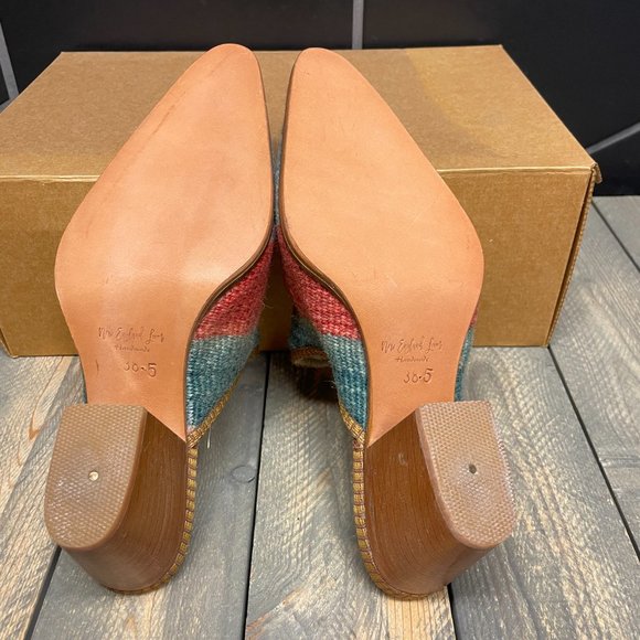 New W/O Box! Womens New England Loom Knit Multicolor Mule Heels Handmade Size 7. - Picture 5 of 6